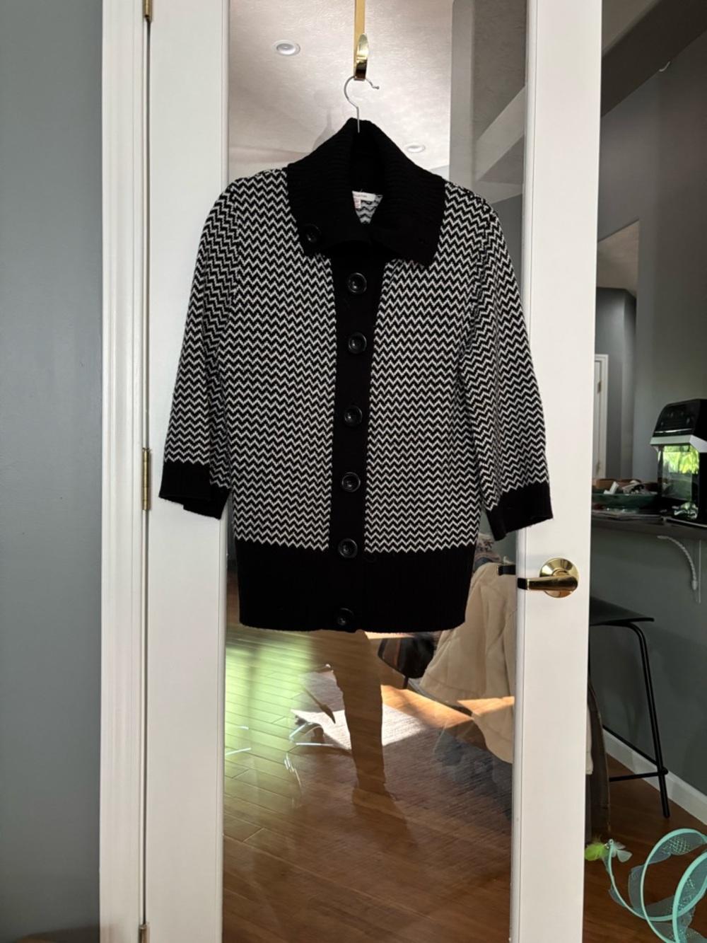 JM Collection Black and White Zigzag/Herringbone Cowl nButton-Front Cardigan M